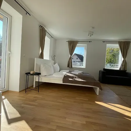 Maurerhaus Deluxe Studio, Top 2 *